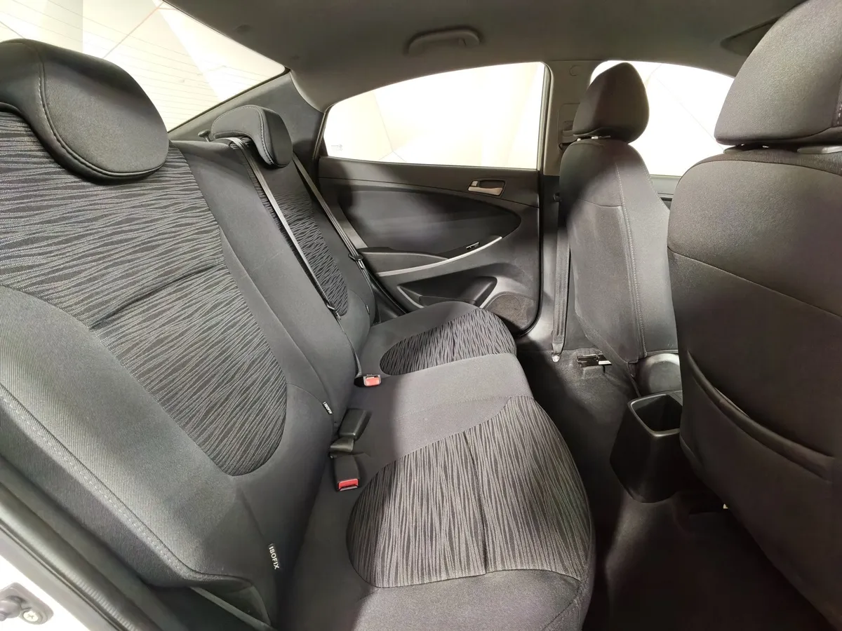 Hyundai Solaris 1.6 MT (123 л.с.) Comfort Белый в АВИЛОН. Слайд №15