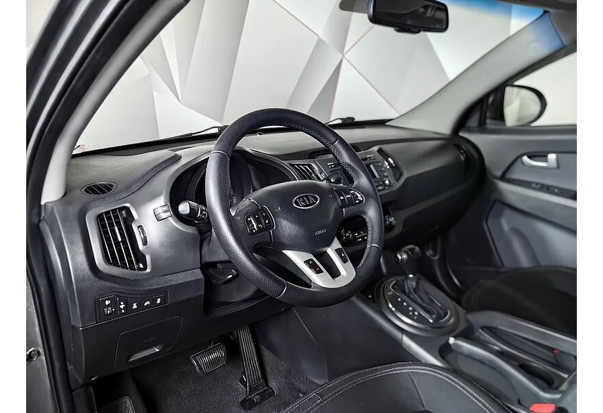 Kia Sportage 2.0 AT AWD (150 л.с.) Серебристый в АВИЛОН. Слайд №19
