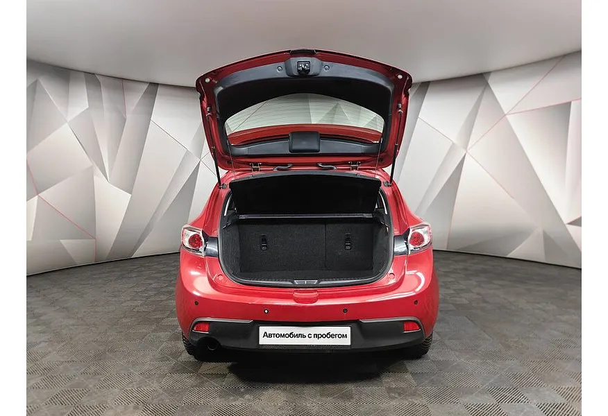 Mazda 3 1.6 AT (105 л.с.) Красный в АВИЛОН. Слайд №12