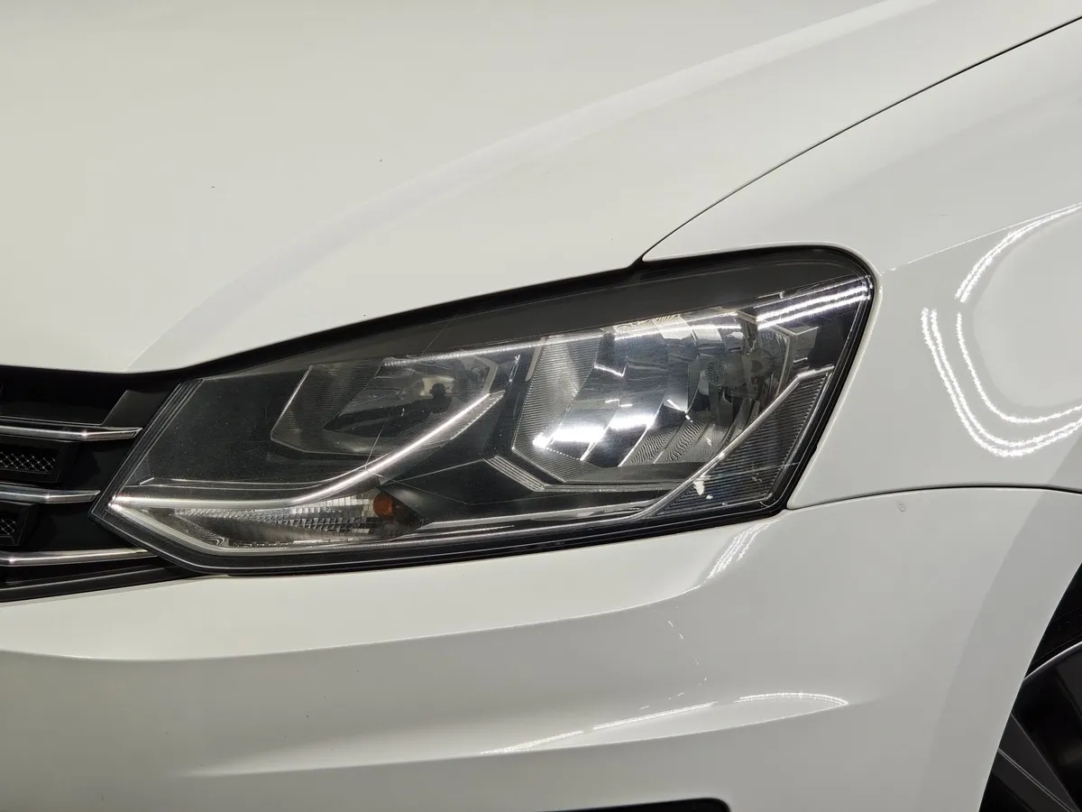 Volkswagen Polo 1.6 MPI MT (110 л.с.) Connect Белый в АВИЛОН. Слайд №10