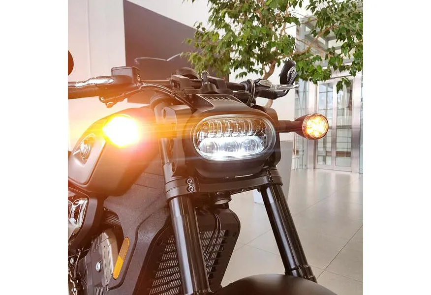 LIVE. Слайд №13