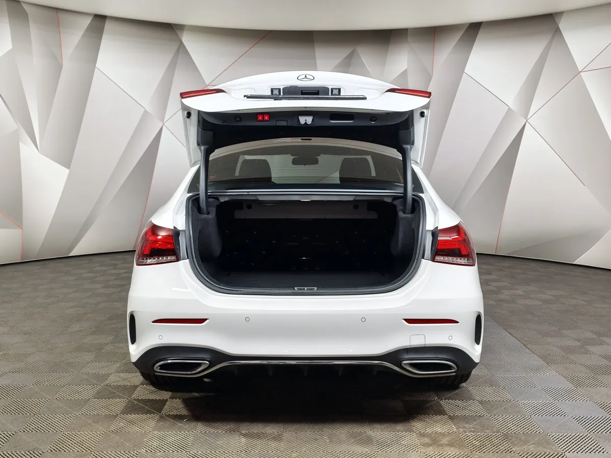 Mercedes-Benz A-Класс A 200 7G-DCT (150 л.с.) Sport Белый в АВИЛОН. Слайд №12