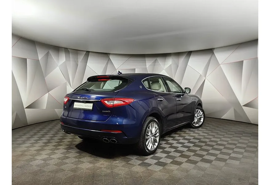 Maserati Levante Diesel 3.0 V6 AT (275 л.с.) Essence Синий в АВИЛОН. Слайд №2