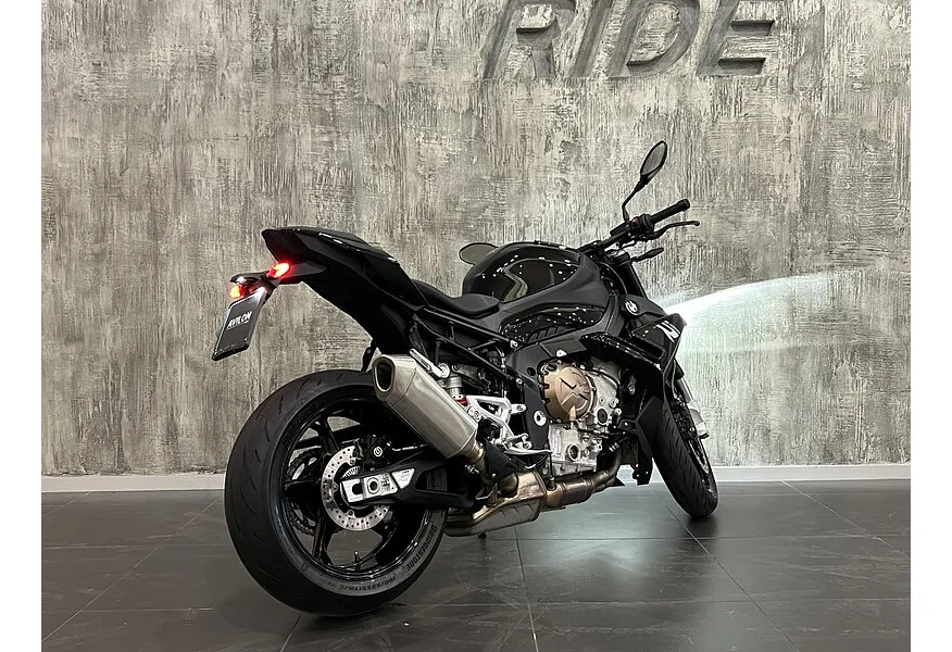 BMW Motorrad S 1000 R S 1000 R 999 см³ (160) 999 Черный в АВИЛОН. Слайд №6