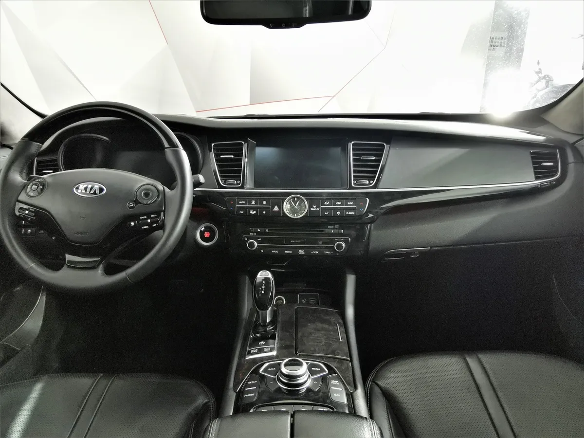 Kia Quoris 3.8 AT (334 л.с.) Premium Белый в АВИЛОН. Слайд №13