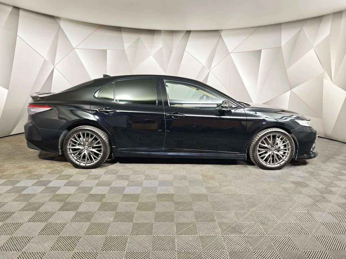 Toyota Camry 3.5 AT (249 л.с.) Черный в АВИЛОН. Слайд №6