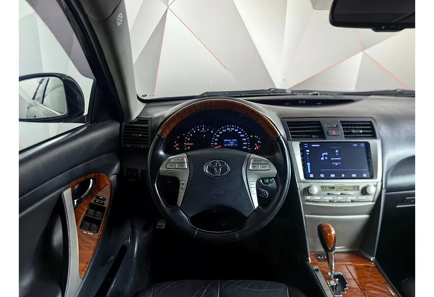Toyota Camry 3.5 Dual VVT-i AT (277 л.с.) Черный в АВИЛОН. Слайд №19 Toyota Camry 3.5 Dual VVT-i AT (277 л.с.) Черный в АВИЛОН. Слайд №19
