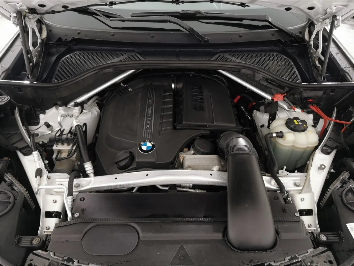 BMW X6 xDrive35i Steptronic (306 л.с.) Белый в АВИЛОН. Слайд №10