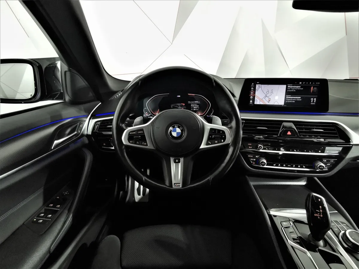 BMW 5 серия 520d xDrive Steptronic (190 л.с.) M Sport Черный в АВИЛОН. Слайд №14