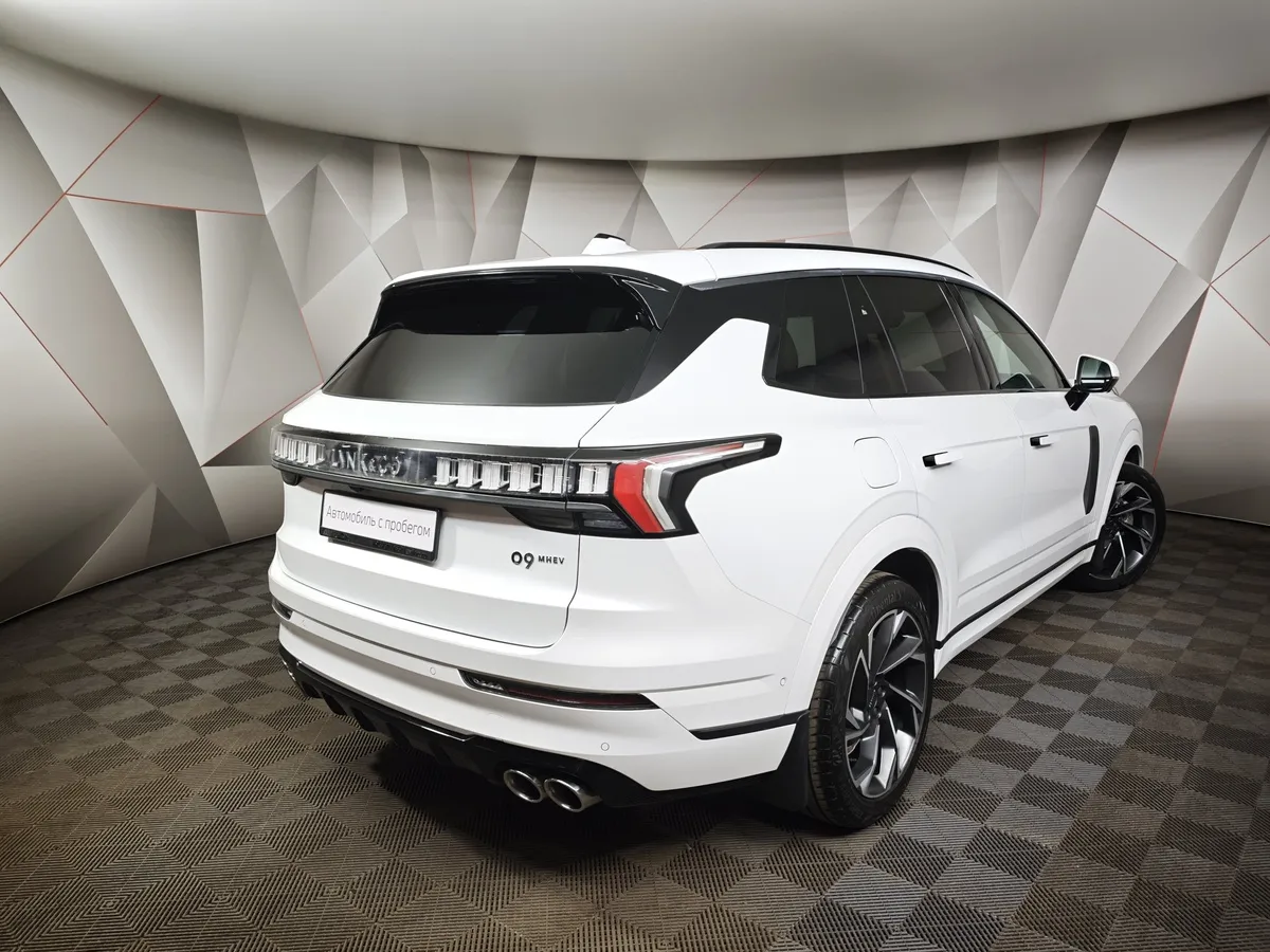 Lynk & Co 09 MHEV 2.0 T5 Drive-E AMT 4WD (7 мест) (254 л.с.) Halo + Upgrade package Белый в АВИЛОН. Слайд №2