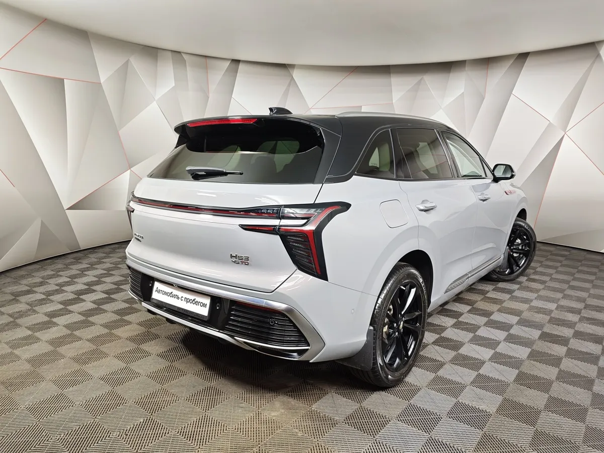 Hongqi HS3 2.0T 8AT 4WD (245 л.с.) Делюкс Серый в АВИЛОН. Слайд №2