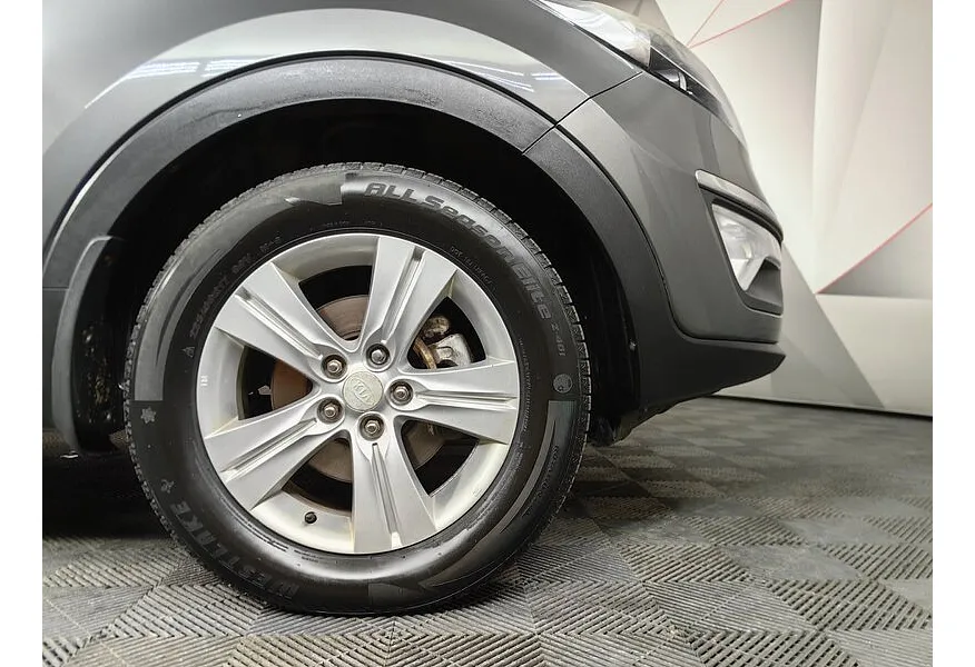 Kia Sportage 2.0 AT AWD (150 л.с.) Серебристый в АВИЛОН. Слайд №9