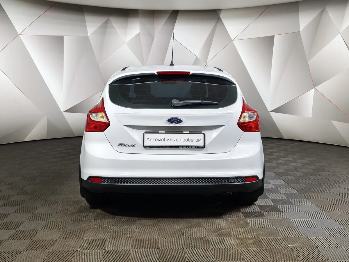 Ford Focus 1.6 Ti-VCT PowerShift (105 л.с.) Trend Белый в АВИЛОН. Слайд №8