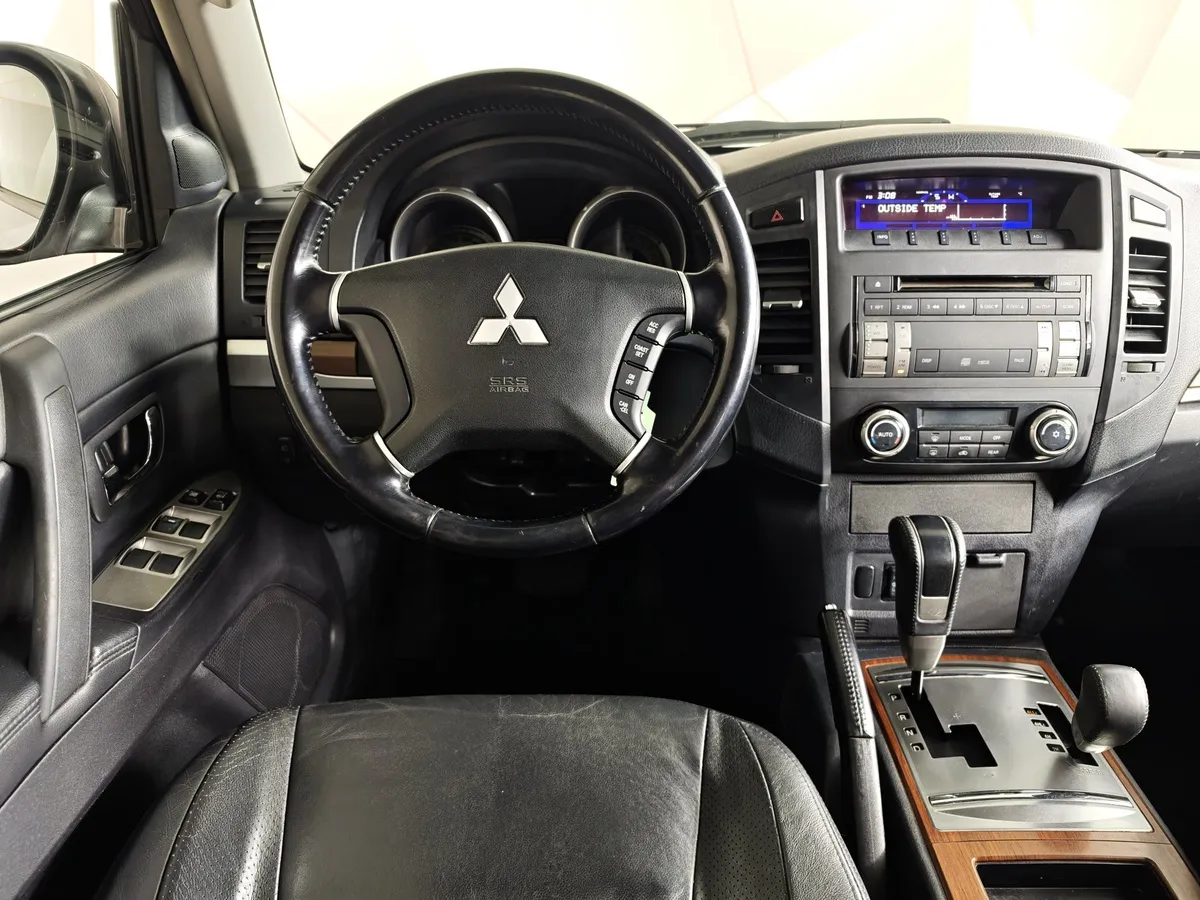 Mitsubishi Pajero 3.0 AT AWD (178 л.с.) Серебристый в АВИЛОН. Слайд №20