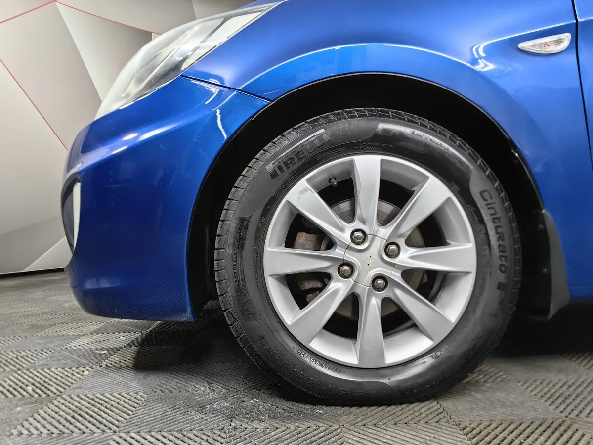 Hyundai Solaris 1.6 AT (123 л.с.) Comfort Синий в АВИЛОН. Слайд №9