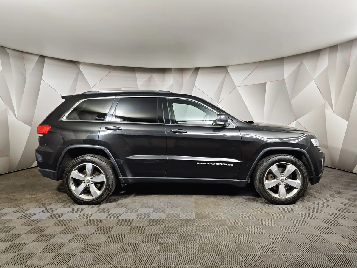 Jeep Grand Cherokee 3.0 TD AT (241 л.с.) Черный в АВИЛОН. Слайд №6