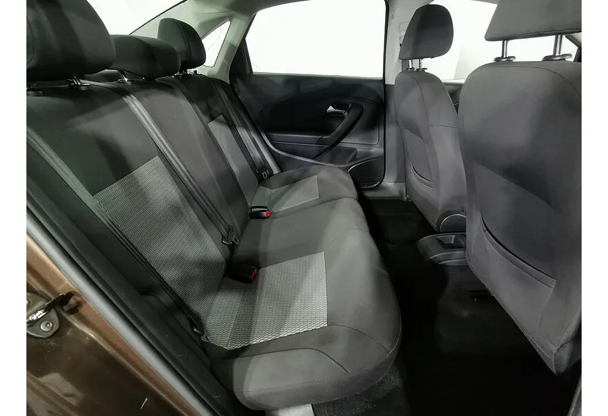 Volkswagen Polo 1.6 Tiptronic (105 л.с.) Trendline Коричневый в АВИЛОН. Слайд №15