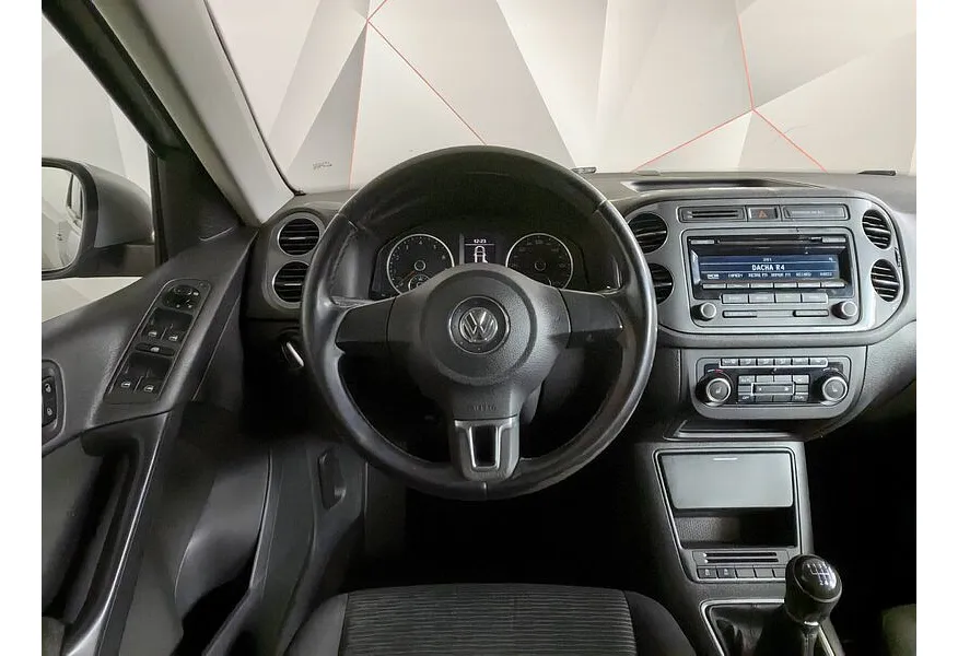 Volkswagen Tiguan 1.4 TSI BlueMotion MT (122 л.с.) Allstar Серебристый в АВИЛОН. Слайд №18