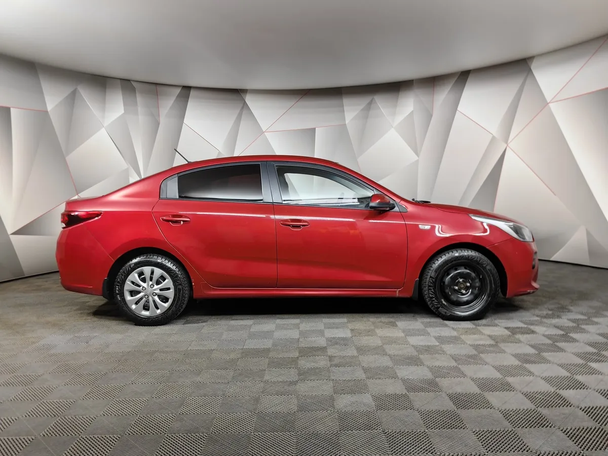 Kia Rio 1.6 AT (123 л.с.) Comfort Красный в АВИЛОН. Слайд №6