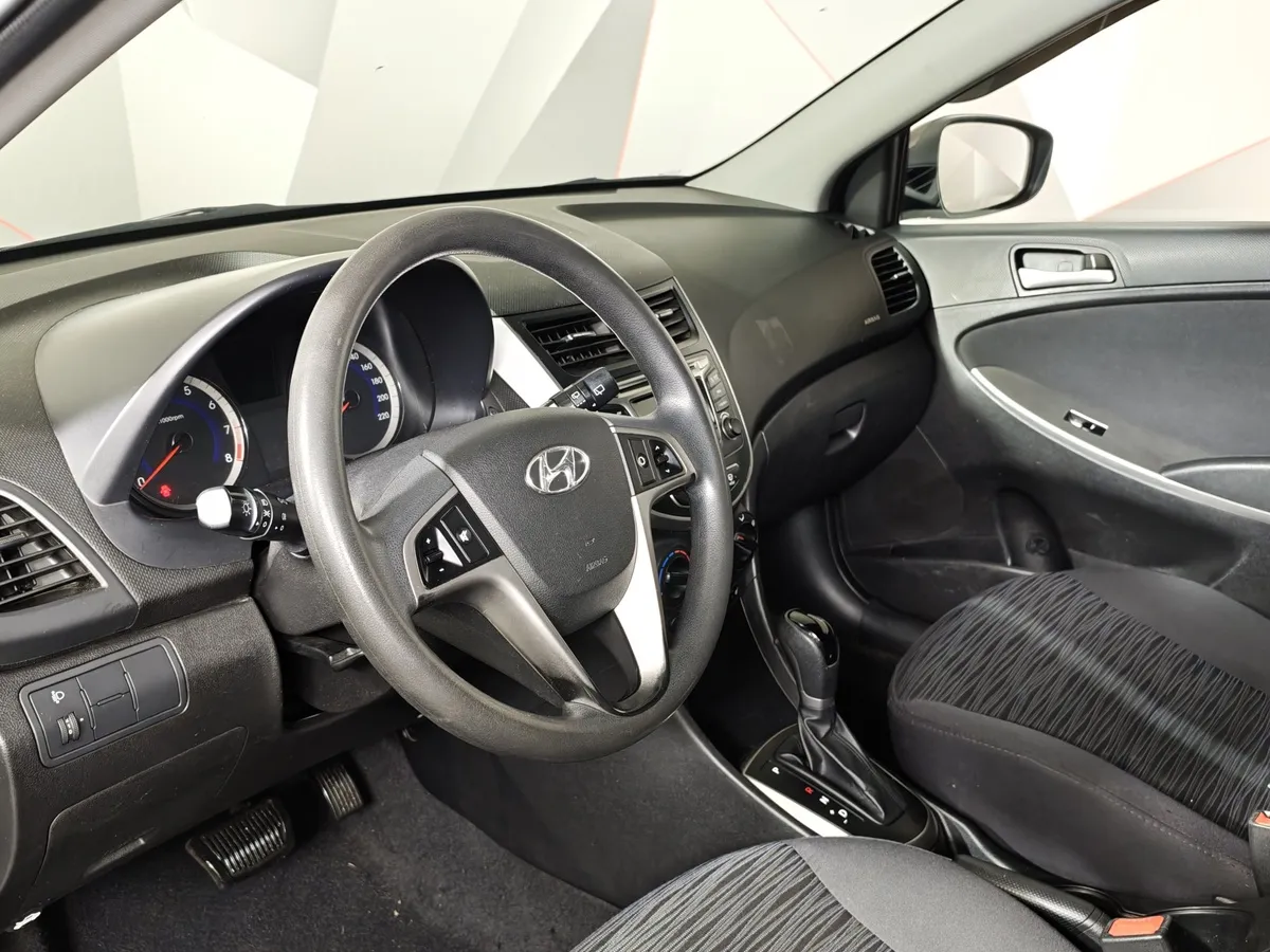 Hyundai Solaris 1.6 AT (123 л.с.) Classic + AC Коричневый в АВИЛОН. Слайд №19