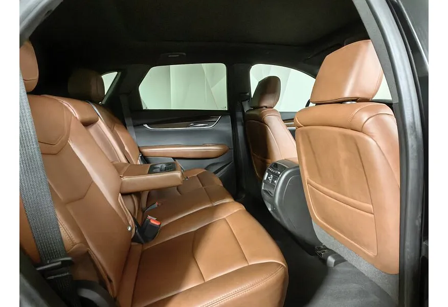 АВИЛОН - Cadillac XT5 2.0T АТ AWD (200 л.с.) Sport Черный - slide 8