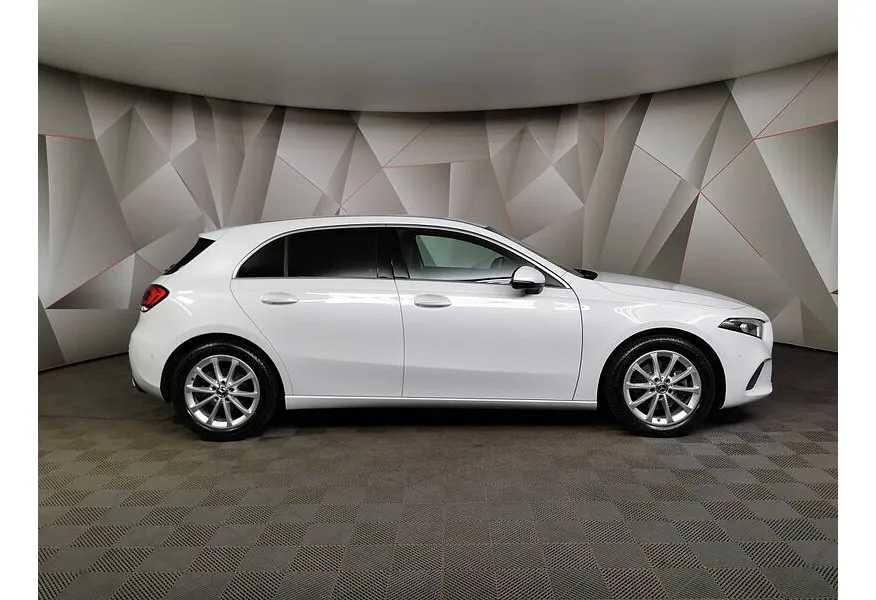 Mercedes-Benz A-Класс A 200 7G-DCT (150 л.с.) Progressive Белый в АВИЛОН. Слайд №6