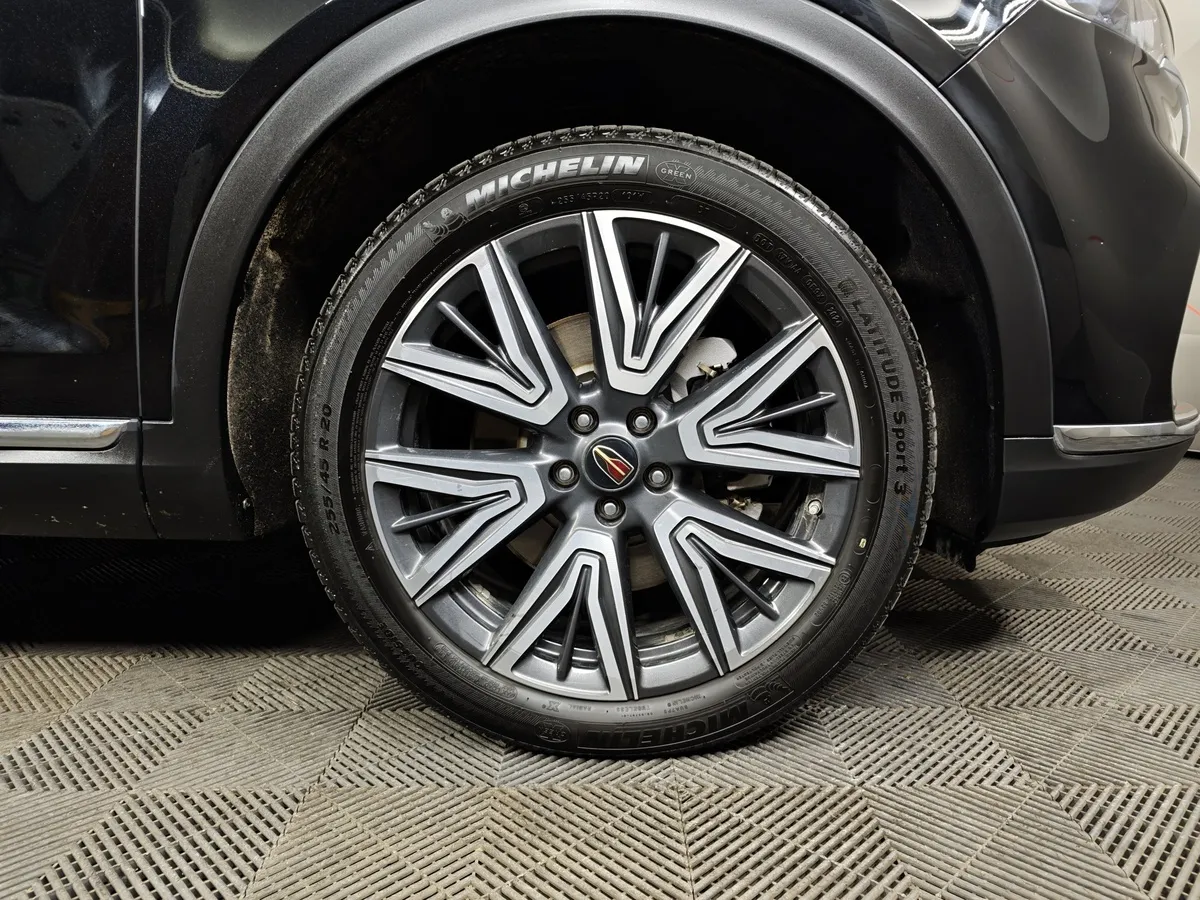 Hongqi HS5 2.0 AT 4WD (224 л.с.) Комфорт Черный в АВИЛОН. Слайд №9
