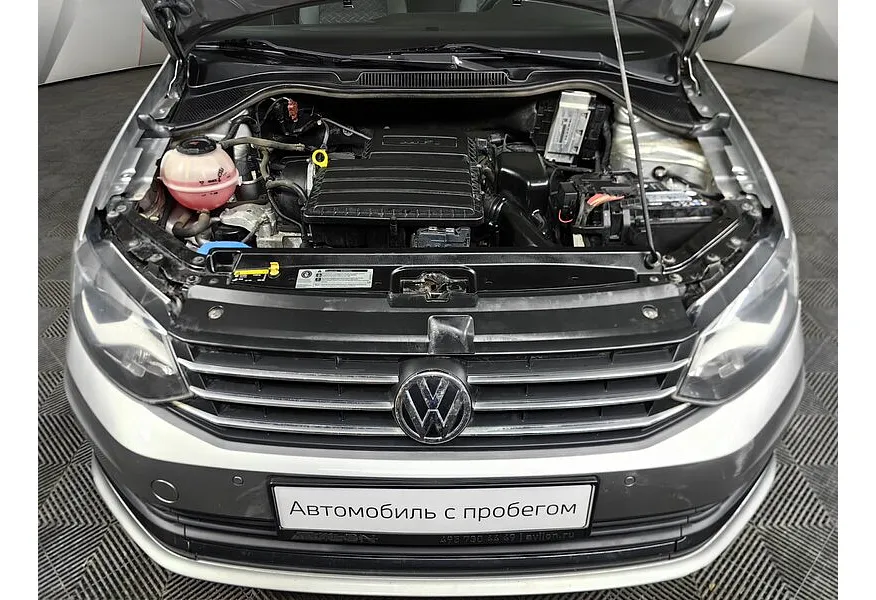 Volkswagen Polo 1.6 MPI AT (110 л.с.) Drive Серебристый в АВИЛОН. Слайд №10