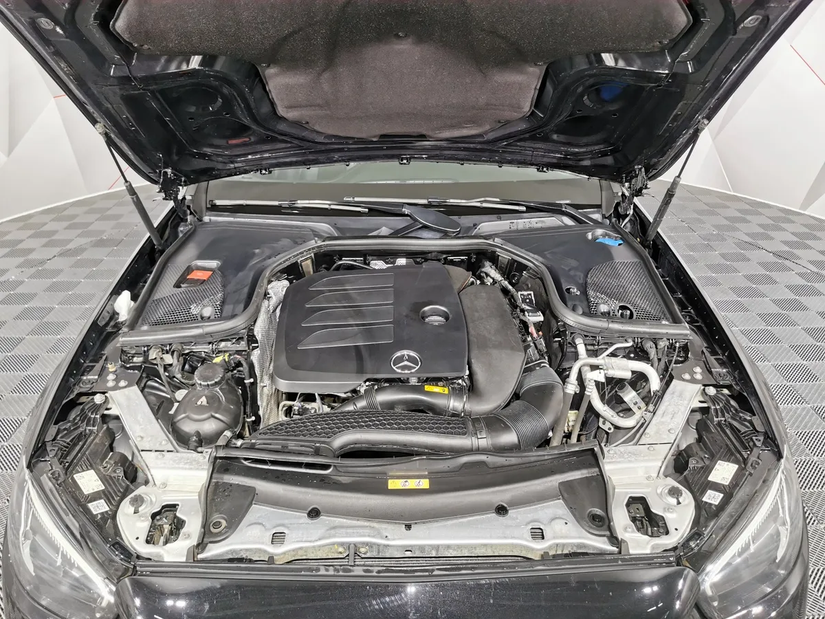 Mercedes-Benz E-Класс E 200 4MATIC 9G-TRONIC (184 л.с.) Sport Черный в АВИЛОН. Слайд №11