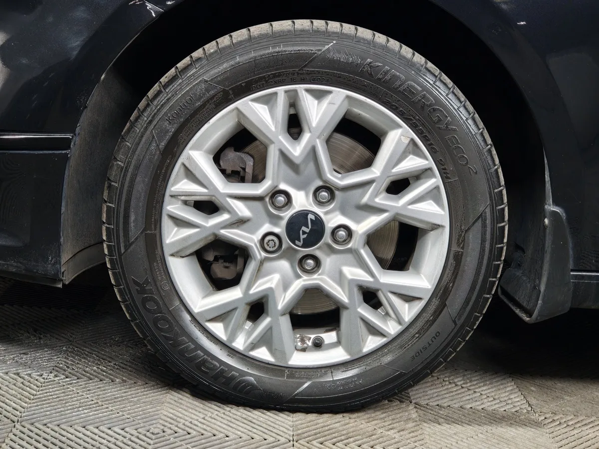 Kia Ceed 1.6 MPI AT (128 л.с.) Luxe Черный в АВИЛОН. Слайд №8
