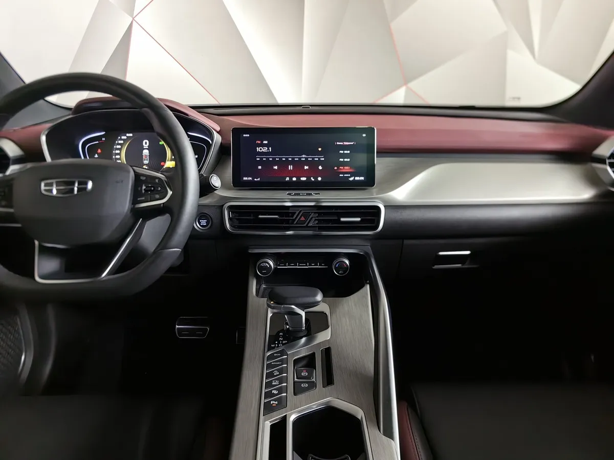 Geely Coolray 1.5T 7DCT 2WD (150 л.с.) Flagship Sport Серый в АВИЛОН. Слайд №14