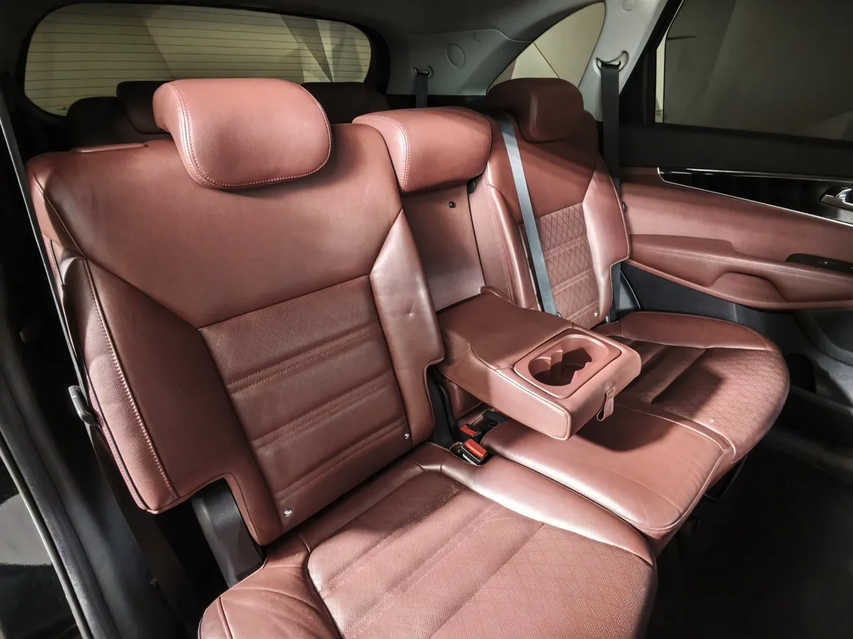 Kia Sorento 3.5 AT AWD (249 л.с.) GT Line Черный в АВИЛОН. Слайд №15