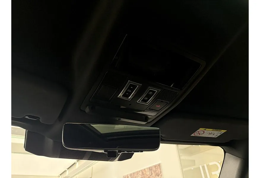 Land Rover Defender 3.0D AT (300 л.с.) HSE Черный в АВИЛОН. Слайд №11