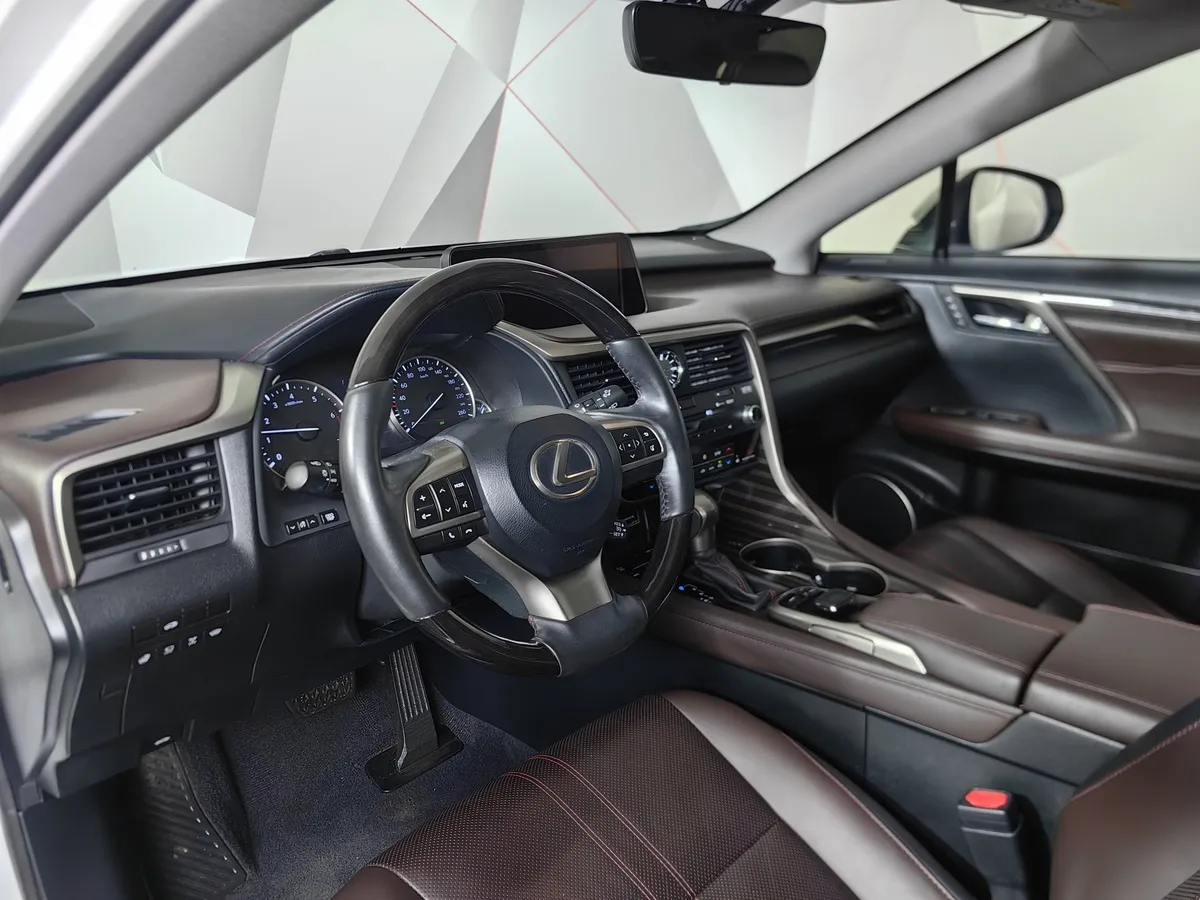 Lexus RX 200t AT AWD (238 л.с.) Executive Белый в АВИЛОН. Слайд №19