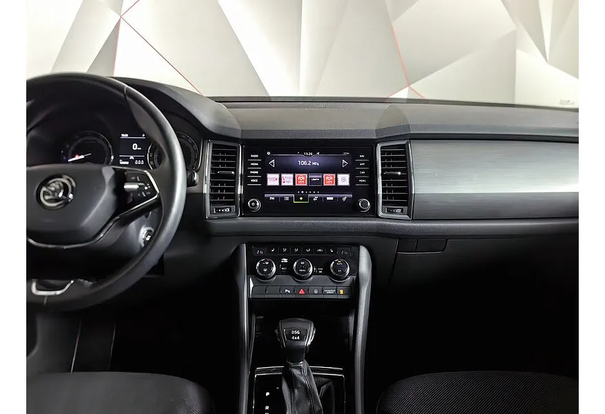 Skoda Kodiaq 2.0 TSI DSG 4X4 (180 л.с.) Черный в АВИЛОН. Слайд №15