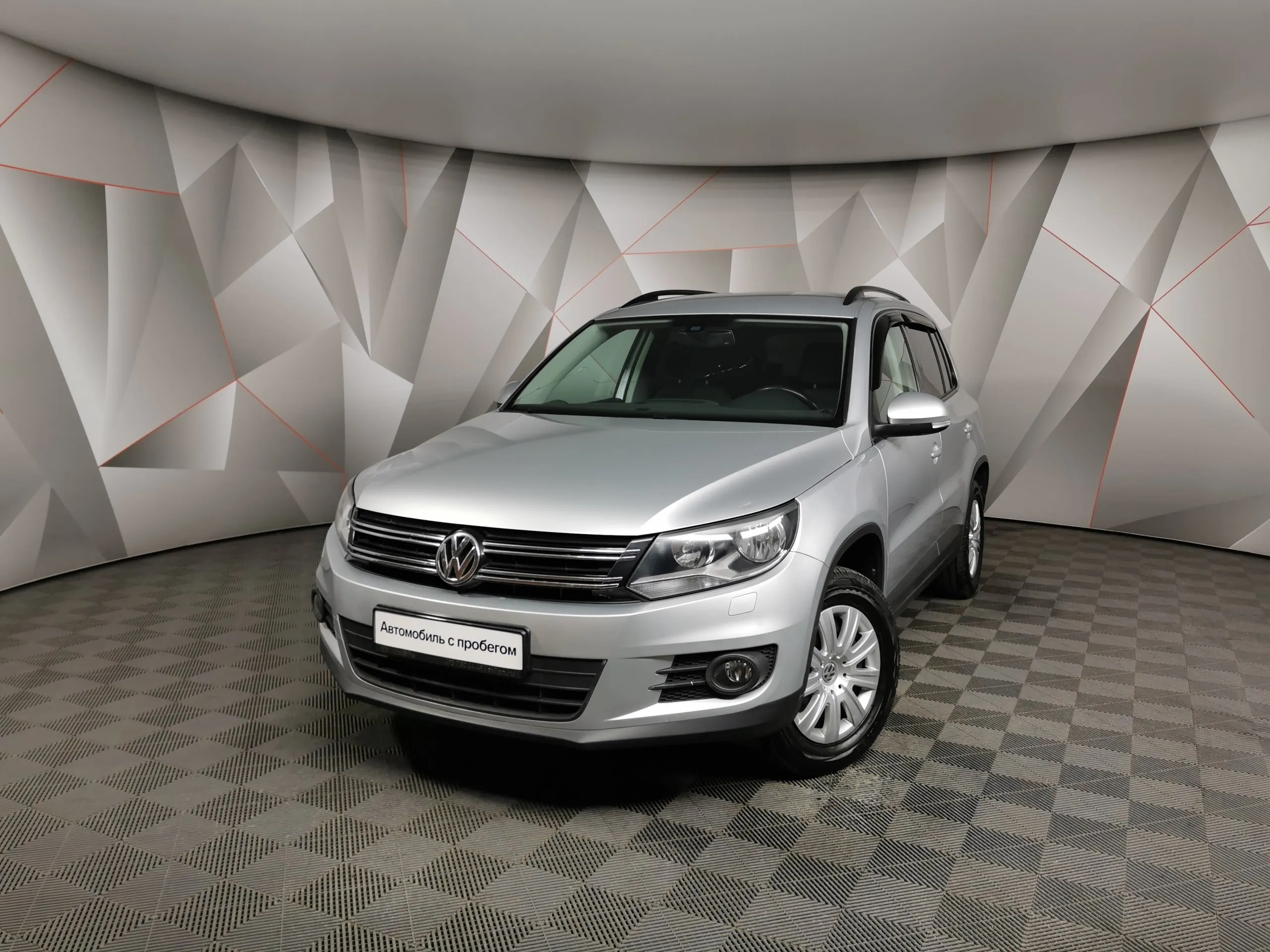 Volkswagen Tiguan 1.4 TSI BlueMotion DSG (150 л.с.) Sport&Style Серебристый  в Москве № ТИ-UY41185. Купить Volkswagen Tiguan I Рестайлинг Робот  Бензиновый с пробегом 66815 км. Цена 1349000