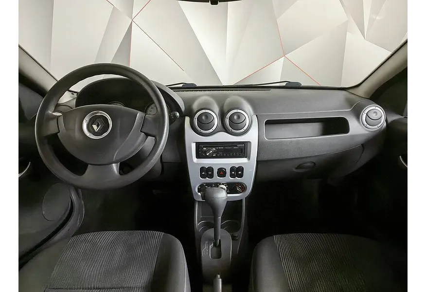 Renault Sandero 1.6 MT (102 л.с.) Бежевый в АВИЛОН. Слайд №13
