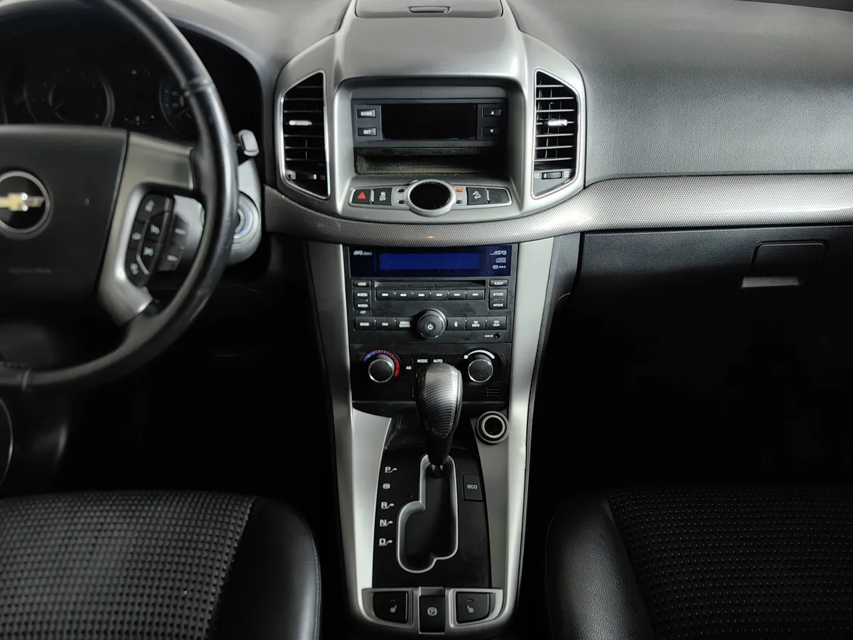 Chevrolet Captiva 2.4 AT (5 мест) (167 л.с.) LT Серый в АВИЛОН. Слайд №14