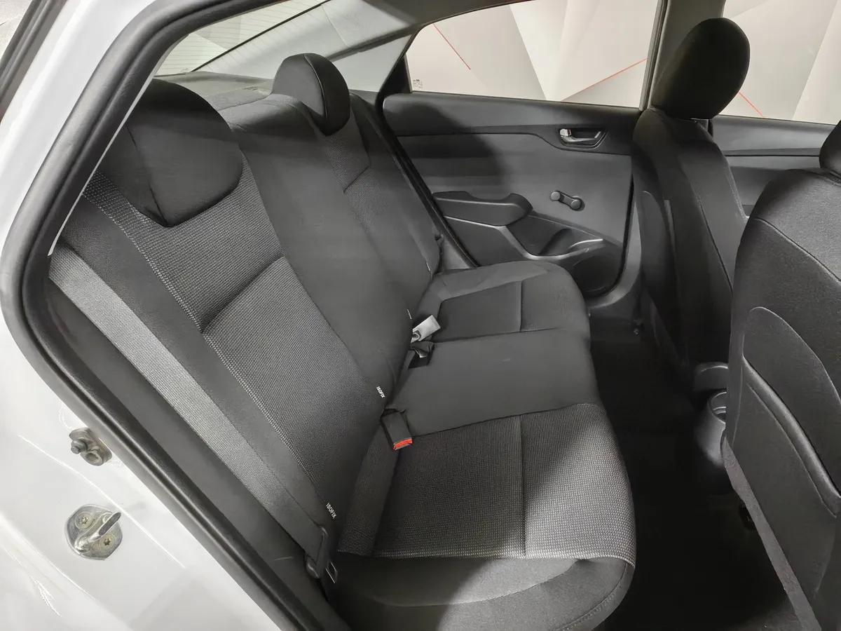 Hyundai Solaris 1.4 MT (107 л.с.) Active Белый в АВИЛОН. Слайд №16