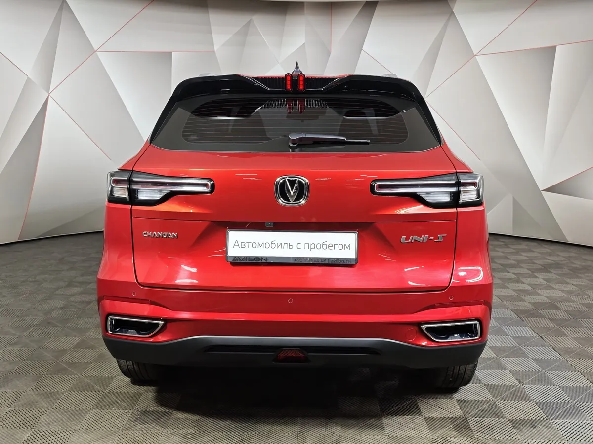 Changan UNI-S 1.5T 7DCT 2WD (181 л.с.) Tech Красный в АВИЛОН. Слайд №8