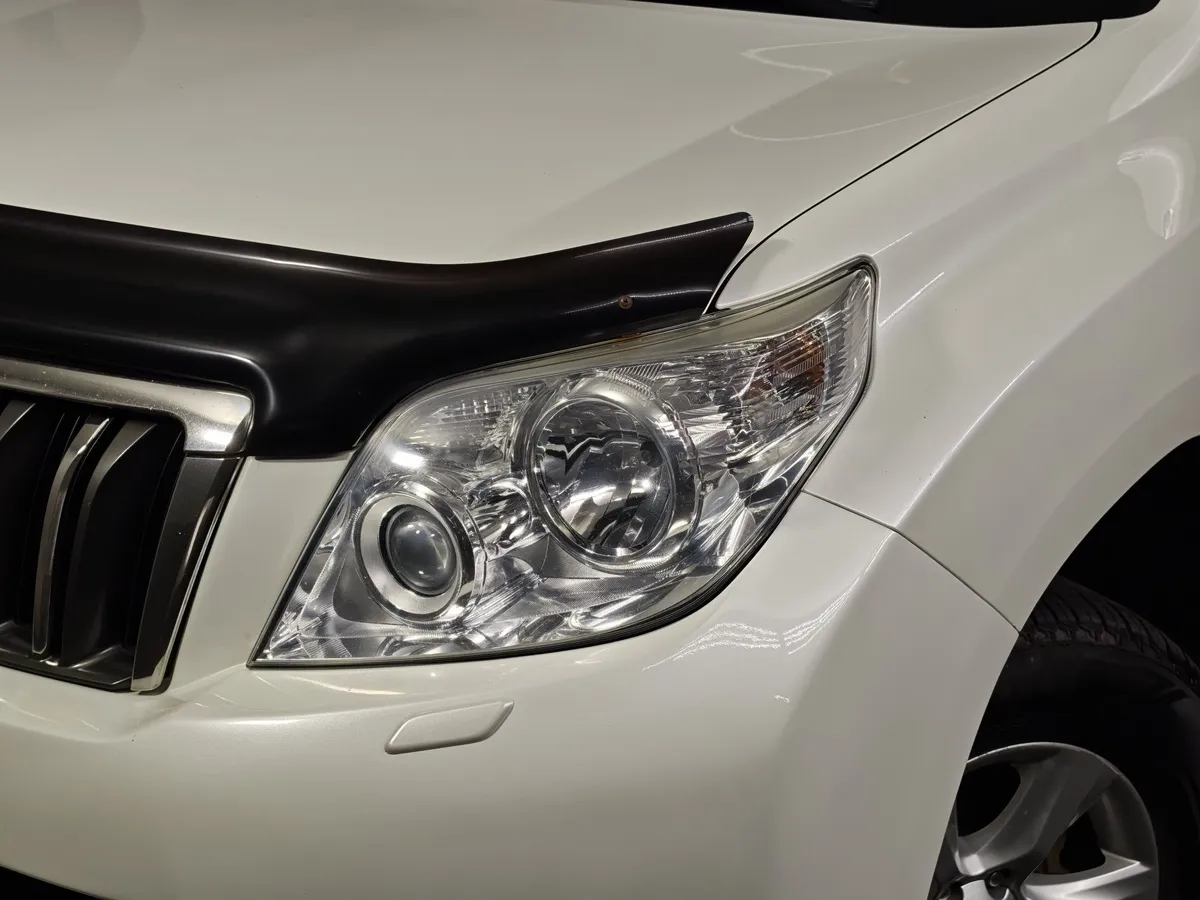 Toyota Land Cruiser Prado 3.0 D AT 4WD (173 л.с.) Белый в АВИЛОН. Слайд №10