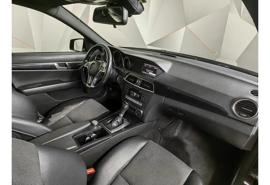 Mercedes-Benz C-Класс C 180 7G-Tronic Plus (156 л.с.) Черный в АВИЛОН. Слайд №12