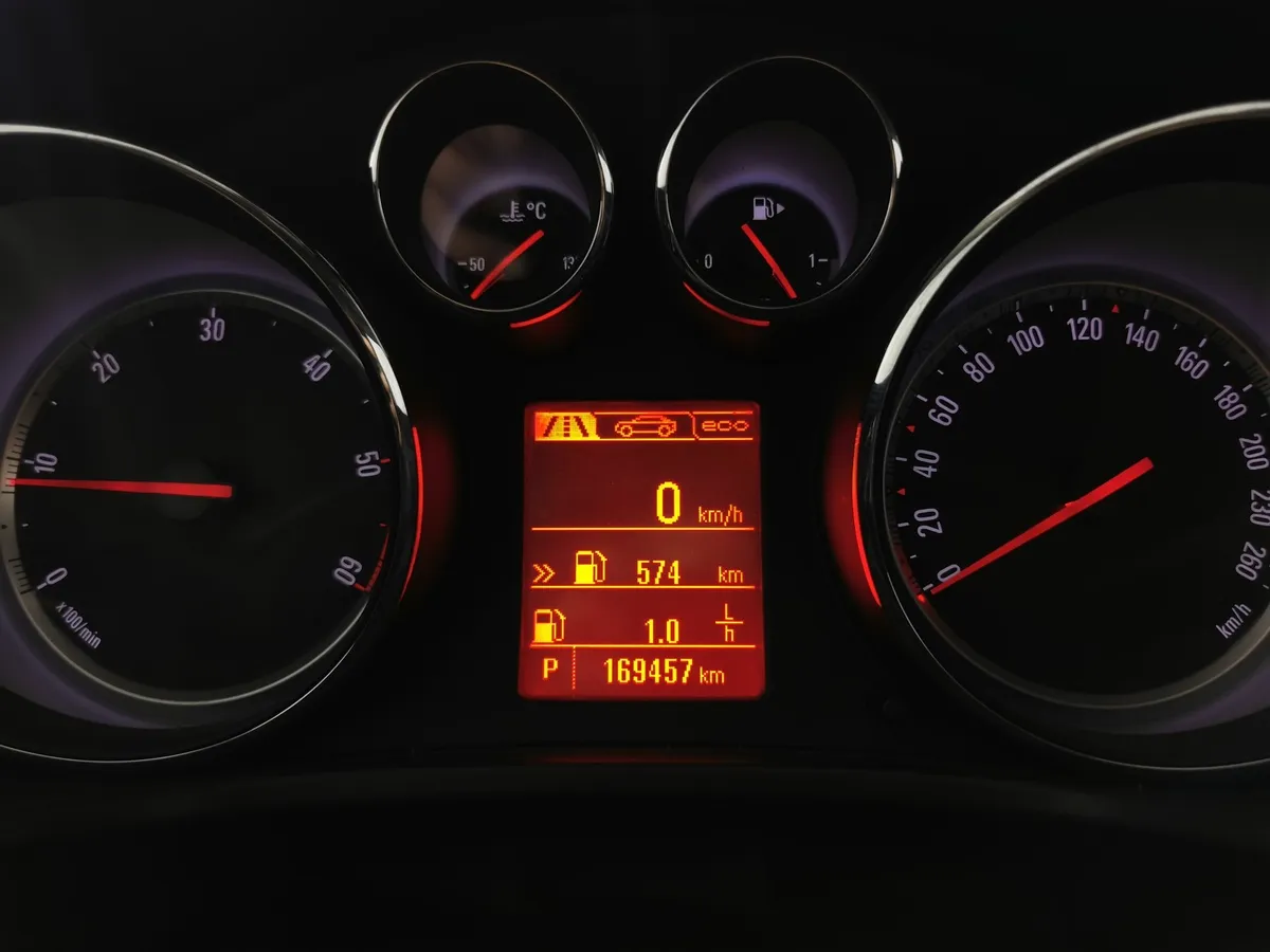 Opel Insignia 2.0 CDTI AT (160 л.с.) Черный в АВИЛОН. Слайд №17