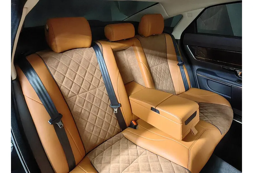 Jaguar XJ 3.0 AT AWD LWB (340 л.с.) Luxury Черный в АВИЛОН. Слайд №17