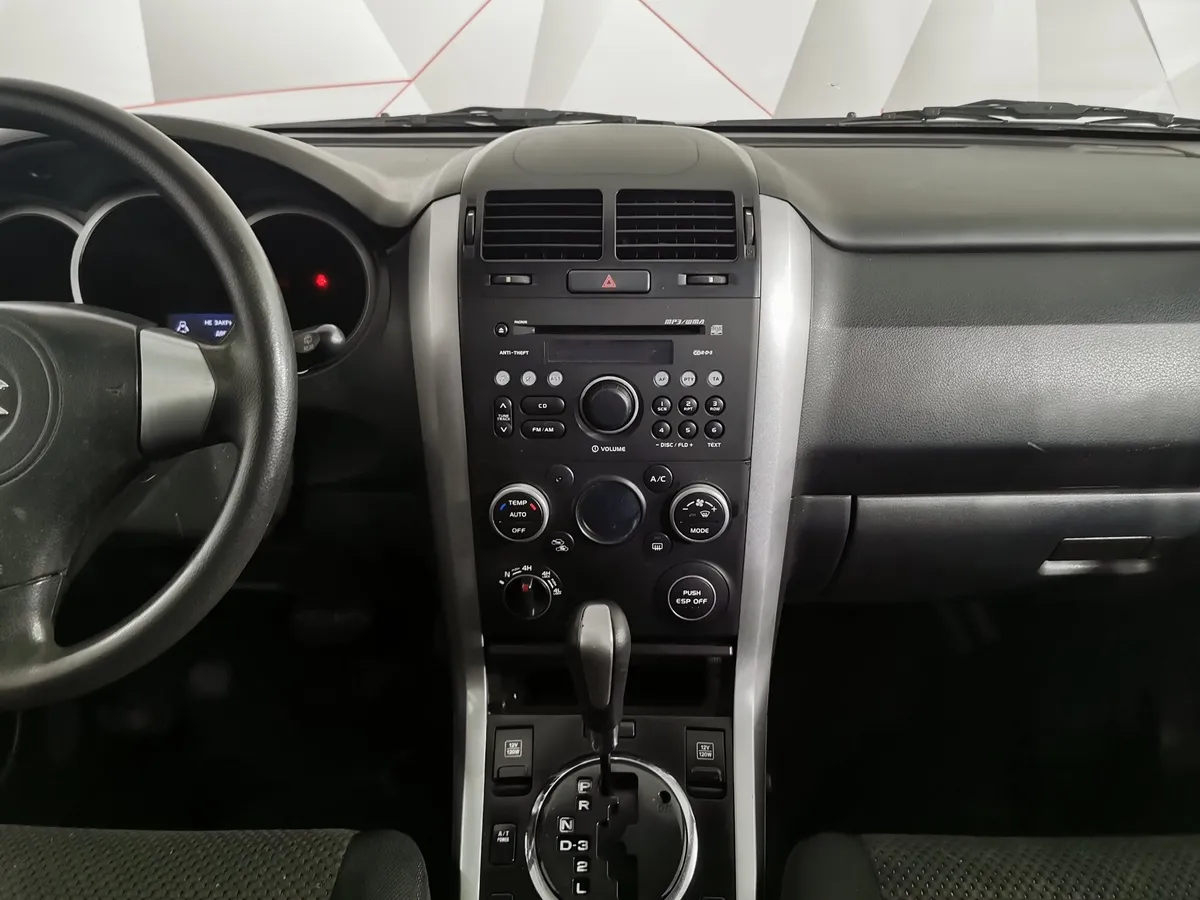 Suzuki Grand Vitara 2.4 AT (169 л.с.) Черный в АВИЛОН. Слайд №14