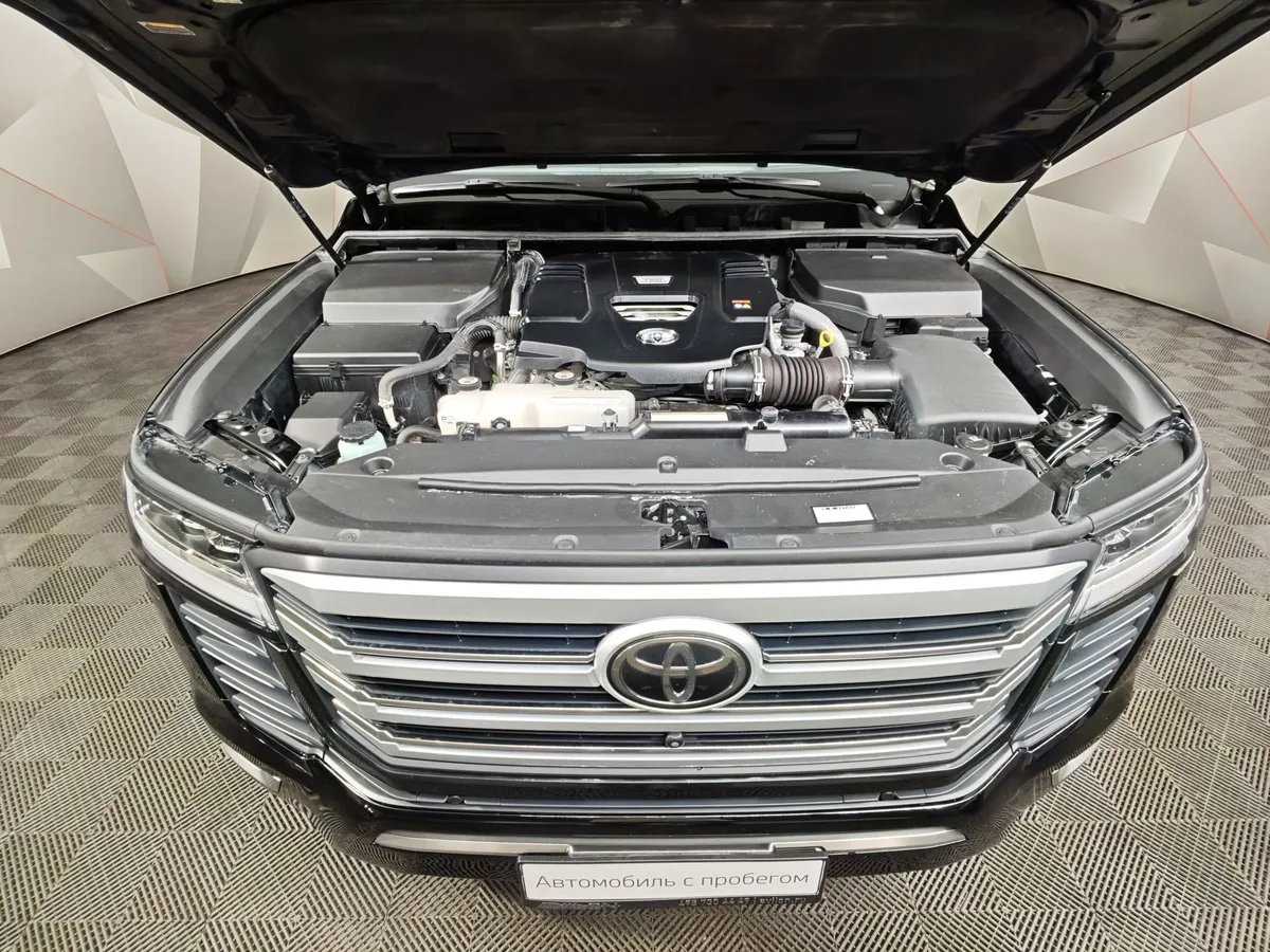 Toyota Land Cruiser 3.4 V6 AT 4WD (299 л.с.) 70th Anniversary Черный в АВИЛОН. Слайд №11