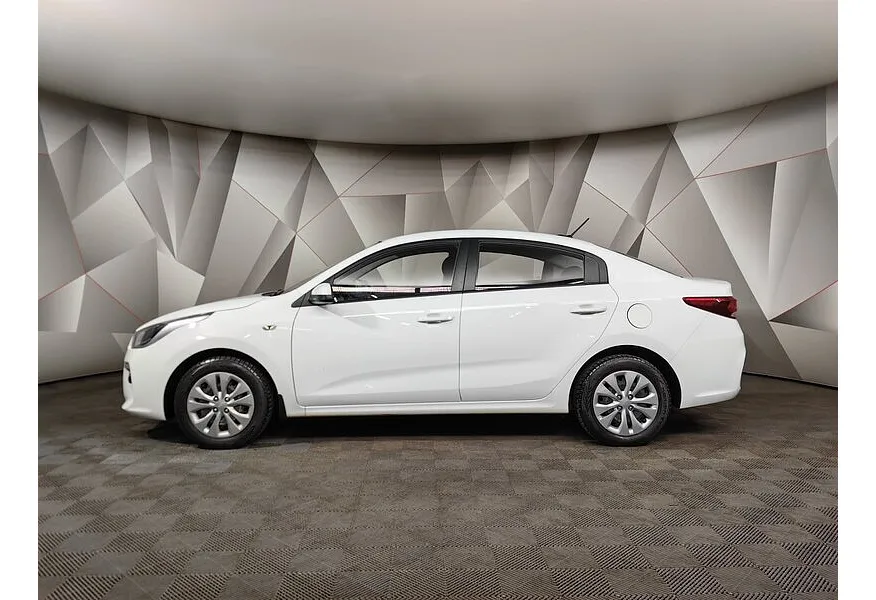 Kia Rio 1.6 AT (123 л.с.) Luxe Белый в АВИЛОН. Слайд №5