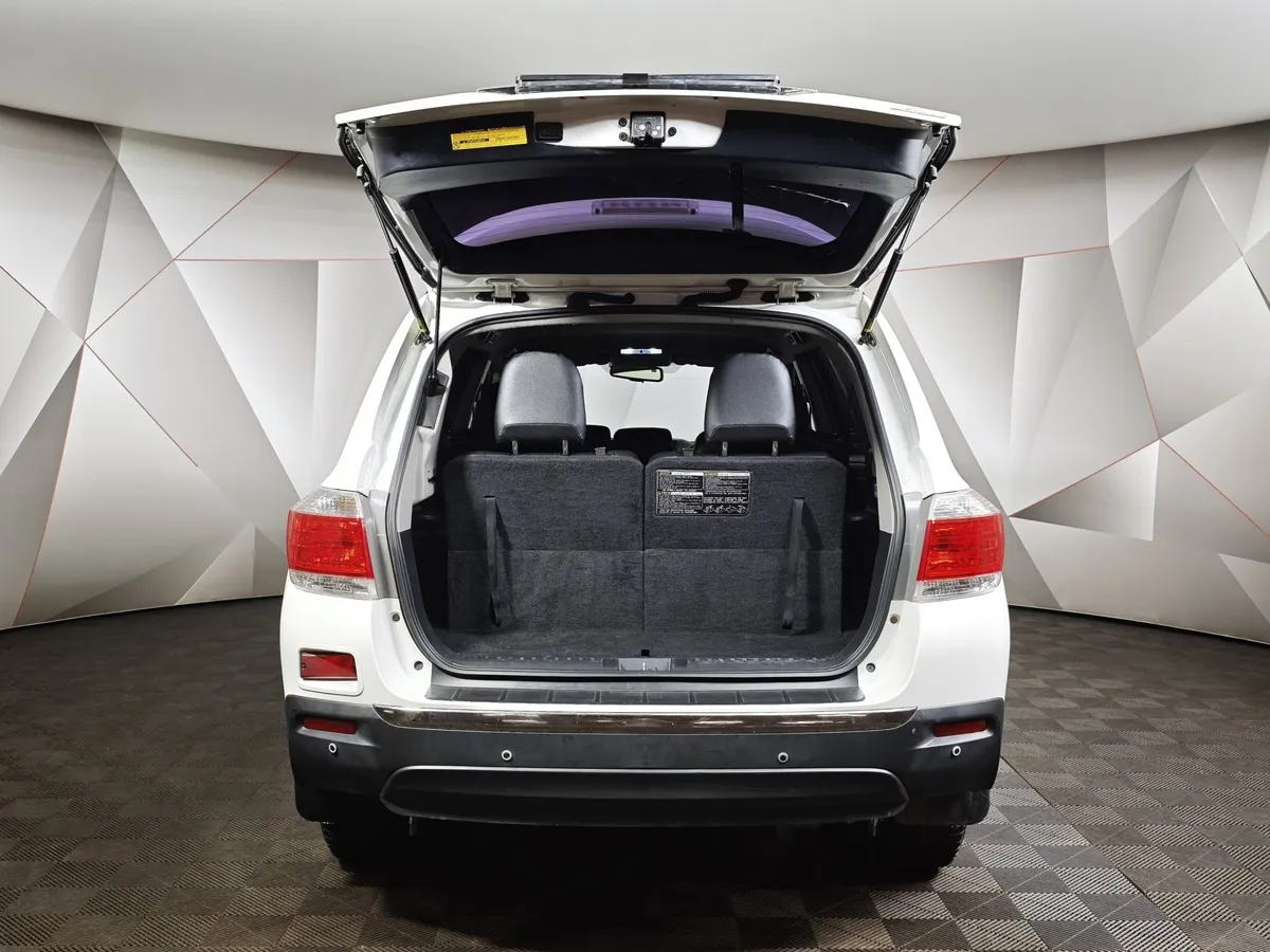 Toyota Highlander 3.5 AT 4WD (273 л.с.) Комфорт Белый в АВИЛОН. Слайд №12