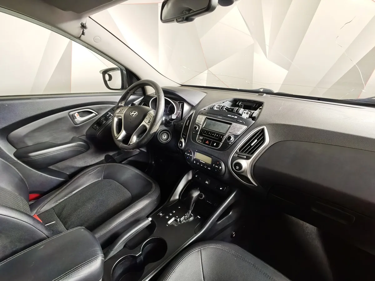 Hyundai ix35 2.0 CRDi AT 4WD (184 л.с.) Travel Серый в АВИЛОН. Слайд №11