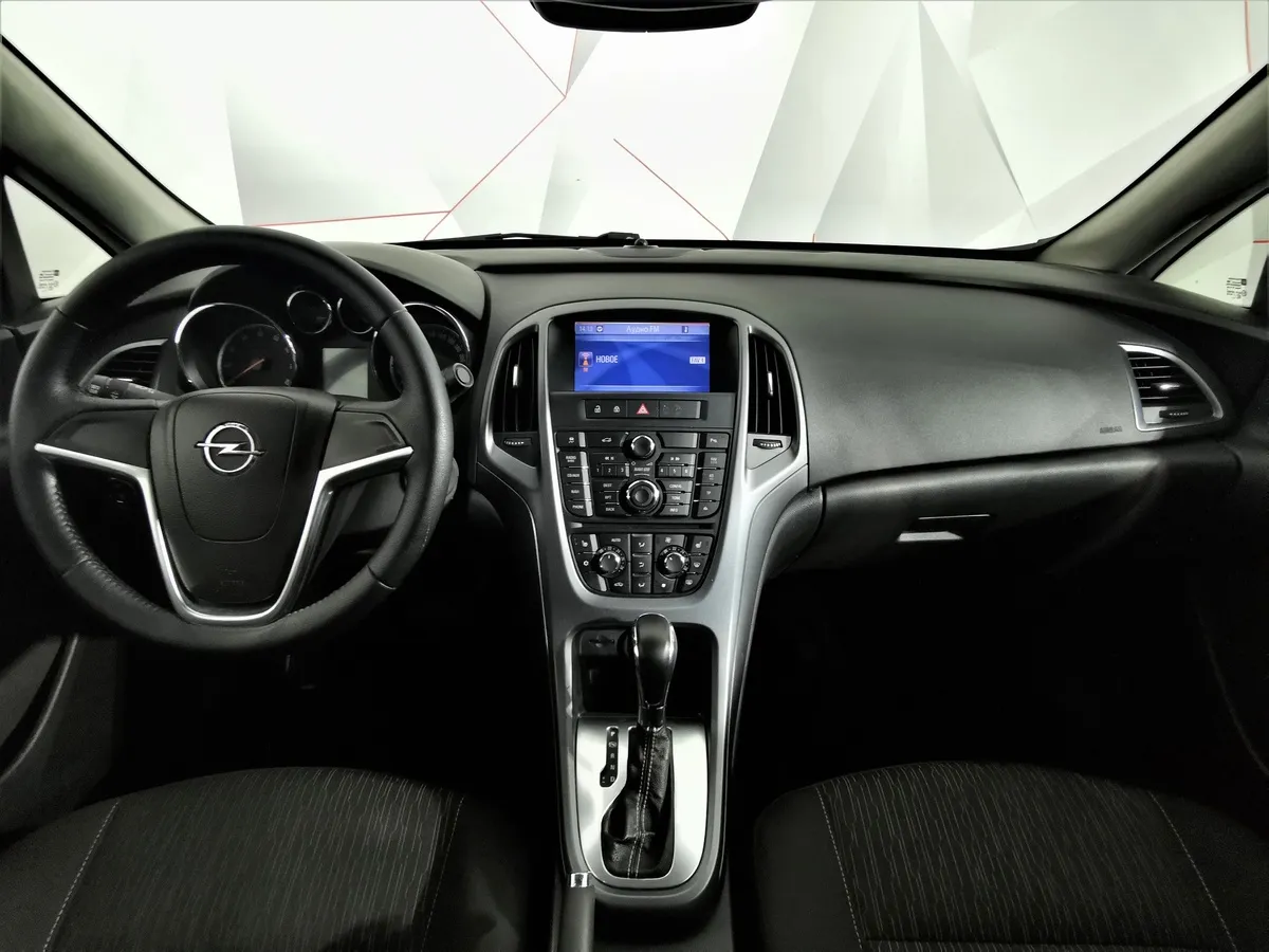 Opel Astra 1.4 Turbo AT (140 л.с.) Серый в АВИЛОН. Слайд №13
